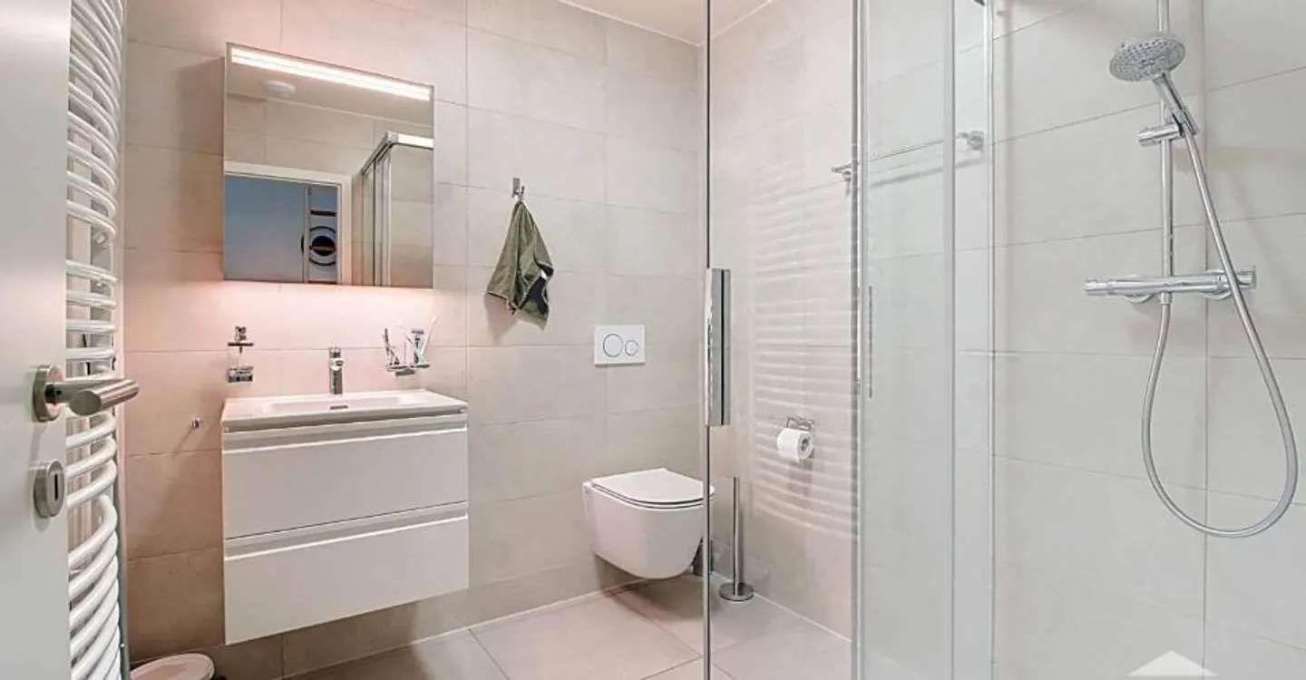 Charming Duplex Apartment - Photo 6 of 13