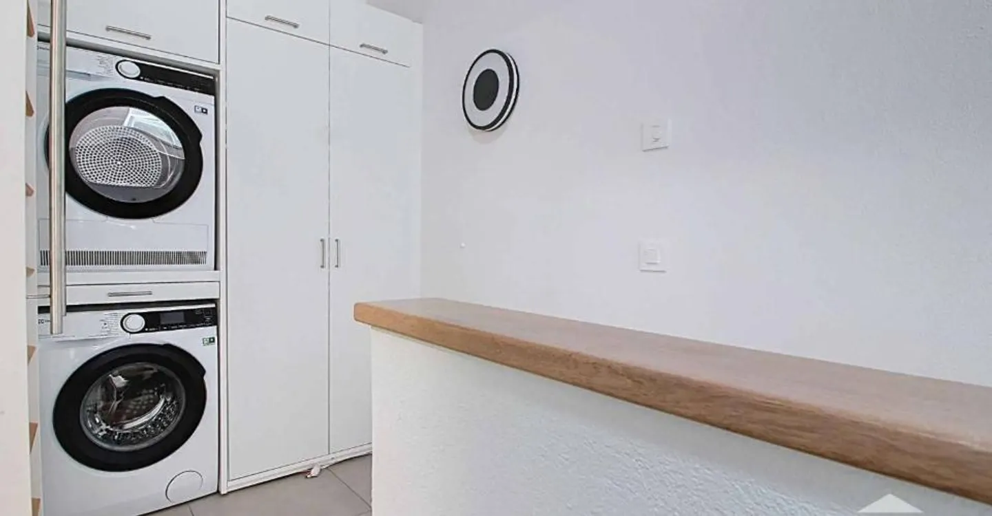 Charming Duplex Apartment - Photo 7 of 13