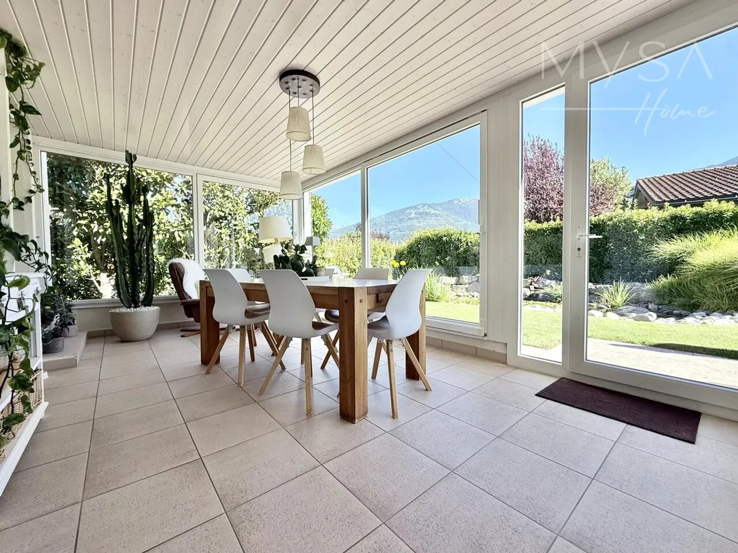 Villa de caractère avec piscine - Photo 4 sur 12