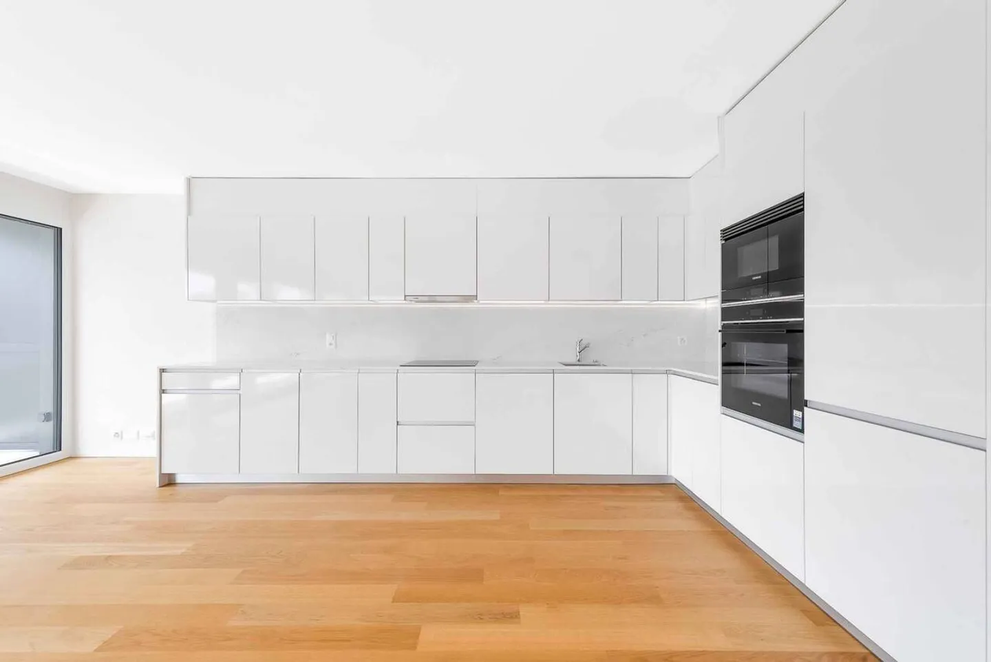 Lussuoso appartamento di 4,5 stanze con balcone coperto di 76m2 - Foto 3 di 13
