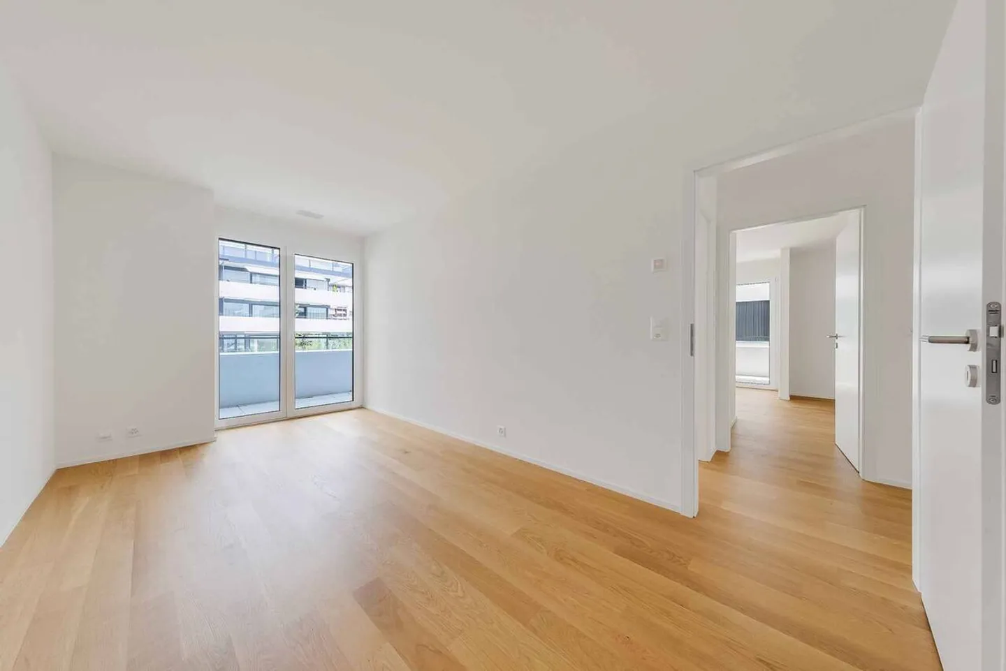 Lussuoso appartamento di 4,5 stanze con balcone coperto di 76m2 - Foto 4 di 13