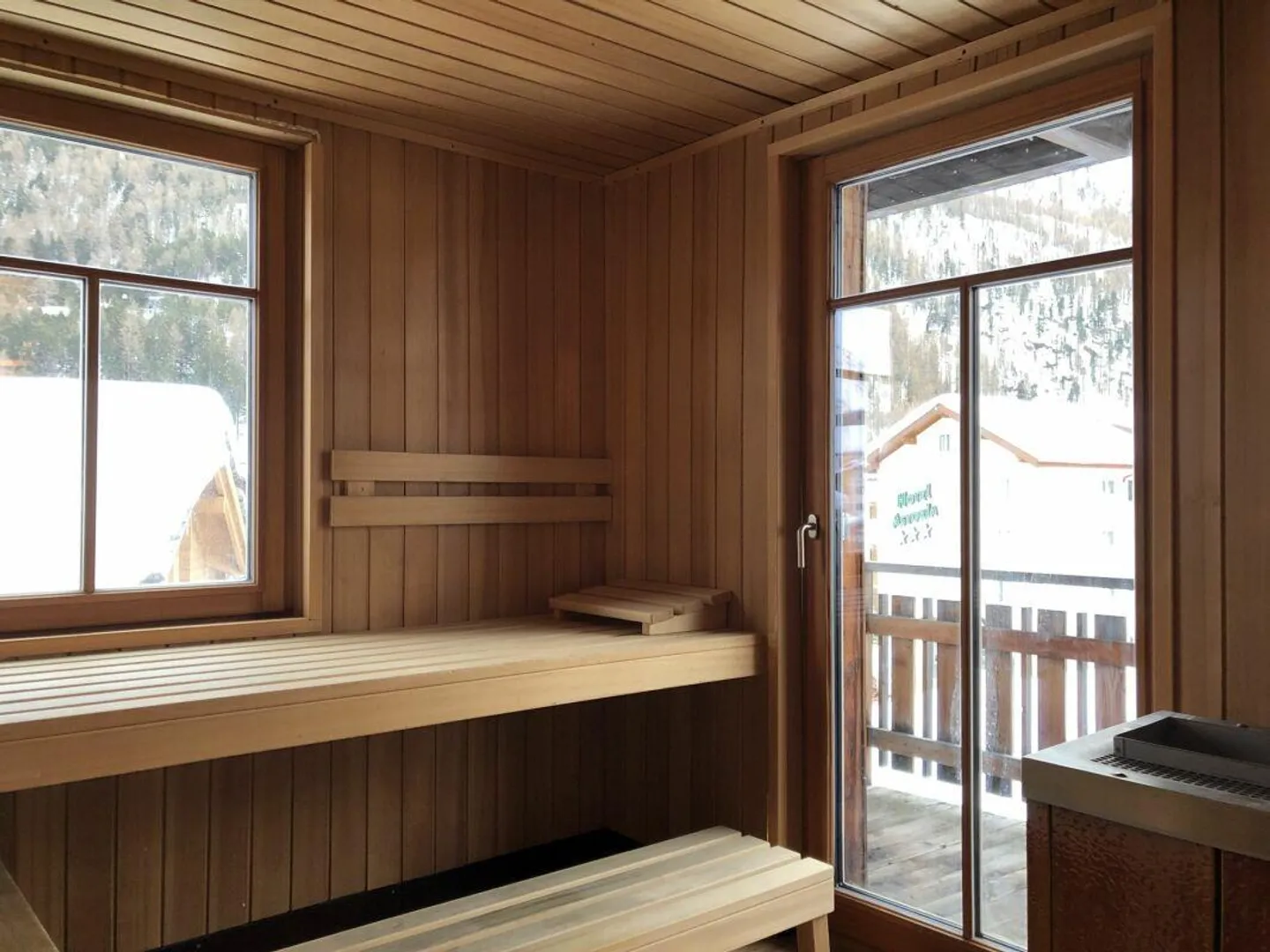 Luxurious maisonette apartment in the center of Saas-Fee. - Photo 13 of 14
