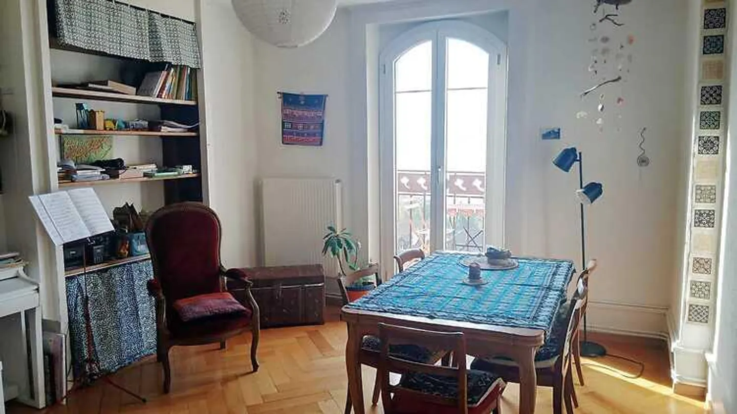 4-ZIMMER-WOHNUNG IN NEUCHÂTEL, MÖBLIERT, BEFRISTET - Foto 5 von 6