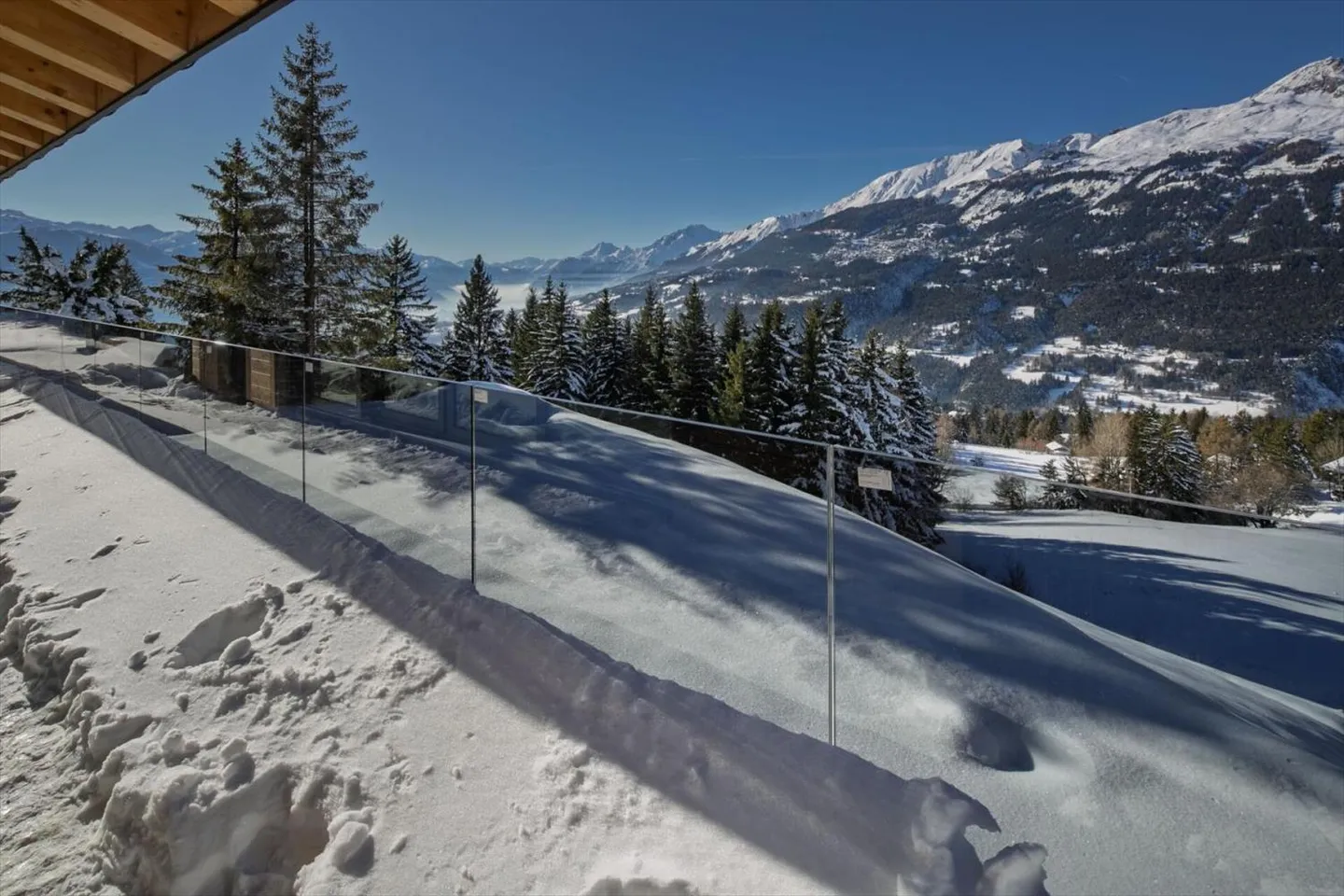 Chalet di 5,5 vani a Crans-Montana - Foto 2 di 7