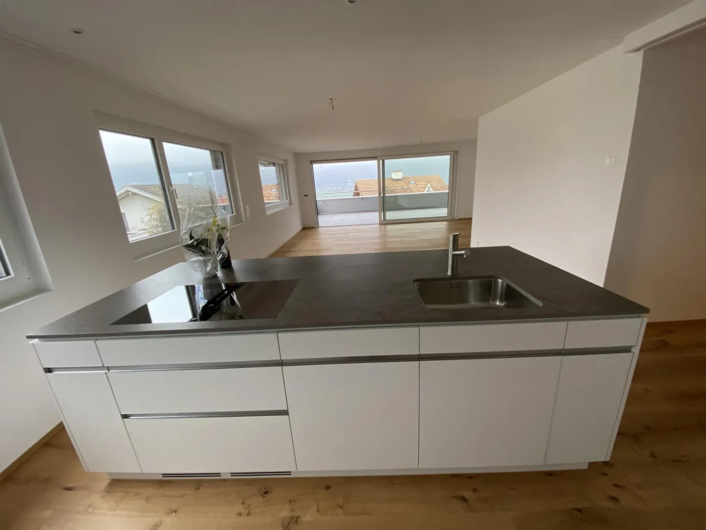 Bella camera in appartamento condiviso di 4,5 stanze - cerca un nuovo inquilino - Foto 3 di 6