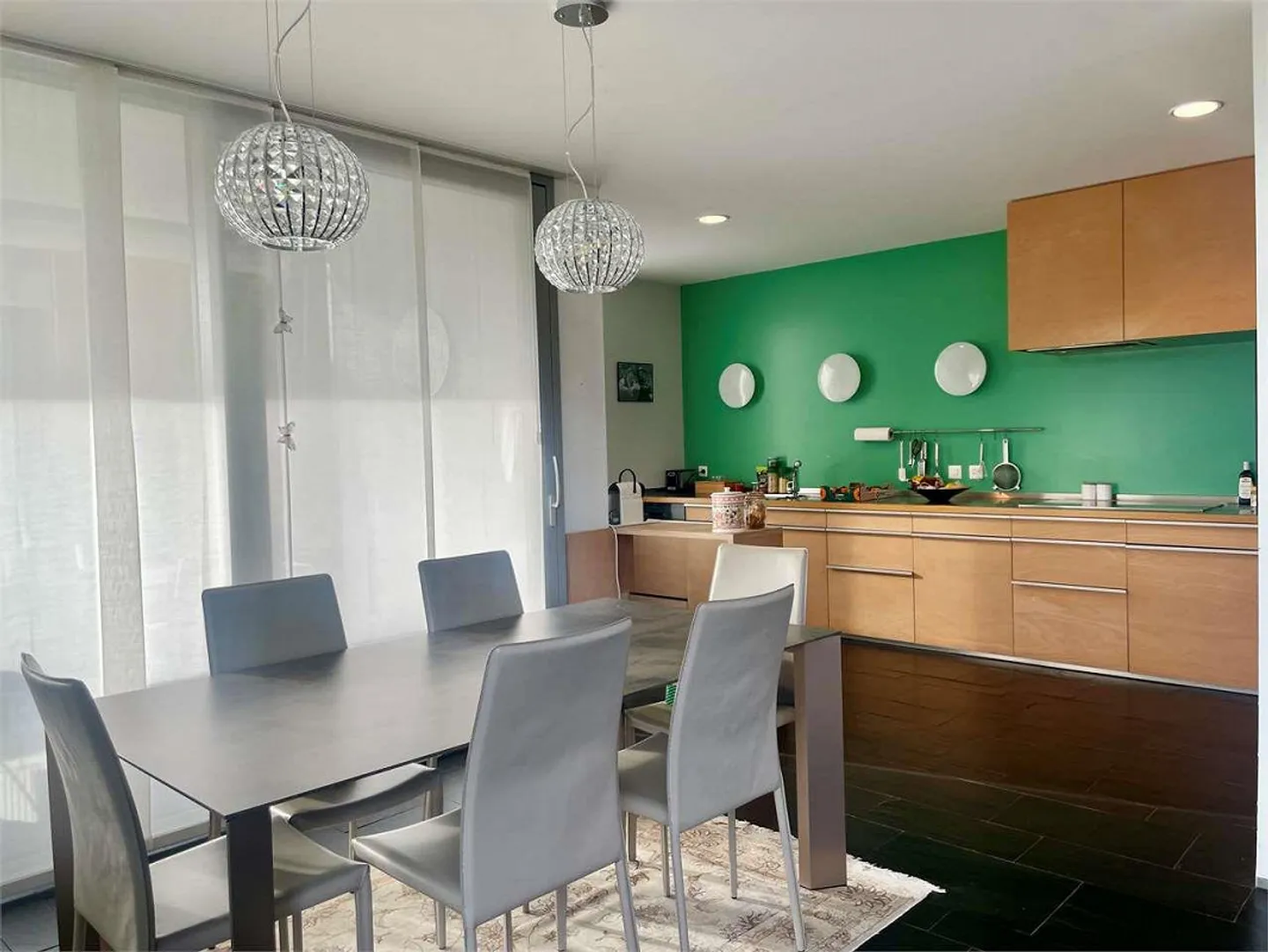 Wunderschöne und elegante Villa mit zeitgenössischem Design - Foto 7 von 13