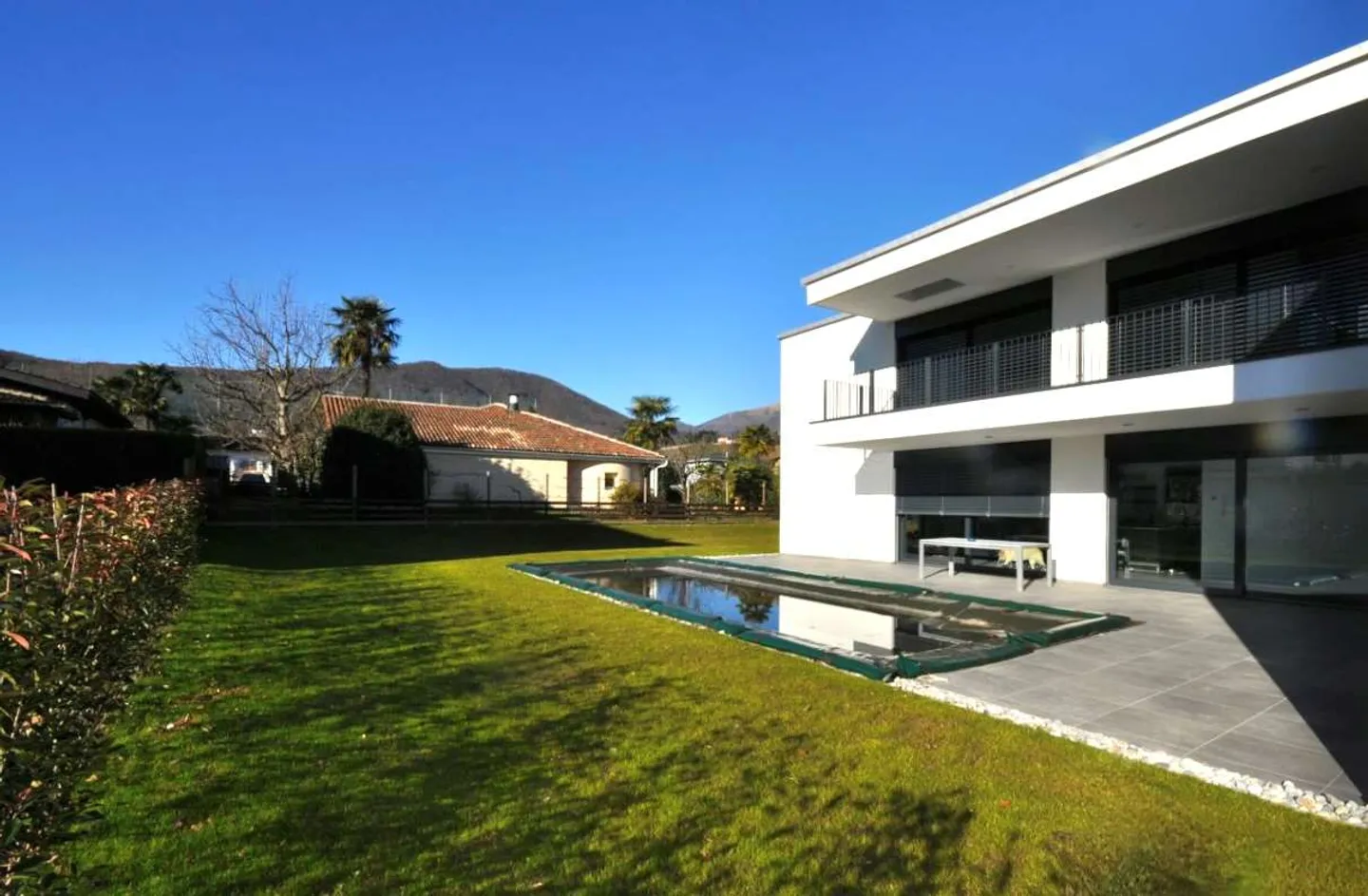 Spacious 4.5-Room Apartment - Photo 2 of 18