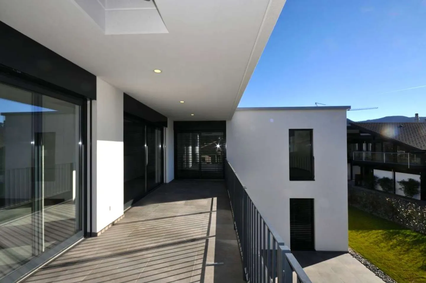 Spacious 4.5-Room Apartment - Photo 3 of 18