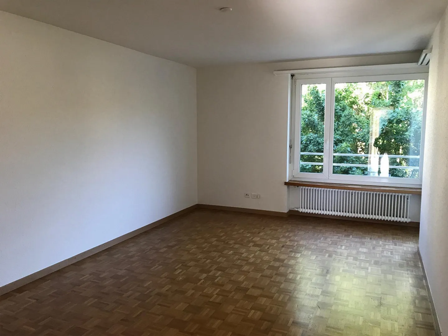 Living in a Quiet Location - RENTING WITHOUT DEPOSIT - Photo 2 of 7