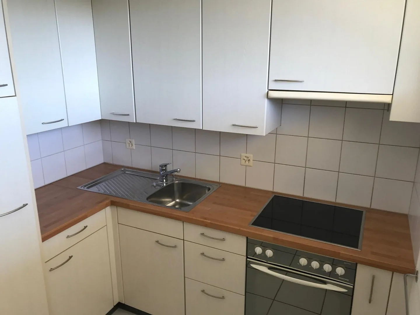 Living in a Quiet Location - RENTING WITHOUT DEPOSIT - Photo 3 of 7