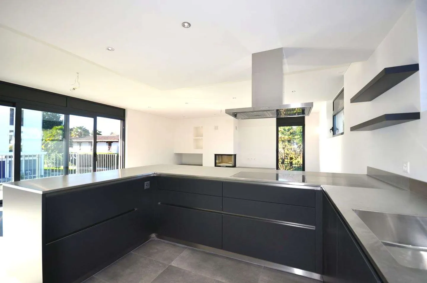 Spacious 4.5-Room Apartment - Photo 10 of 18