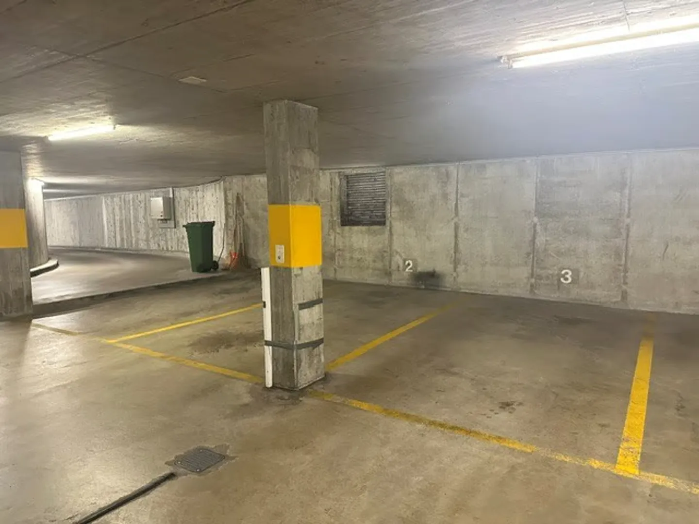 Parking space in the center of Münchenbuchsee for rent - Photo 5 of 6