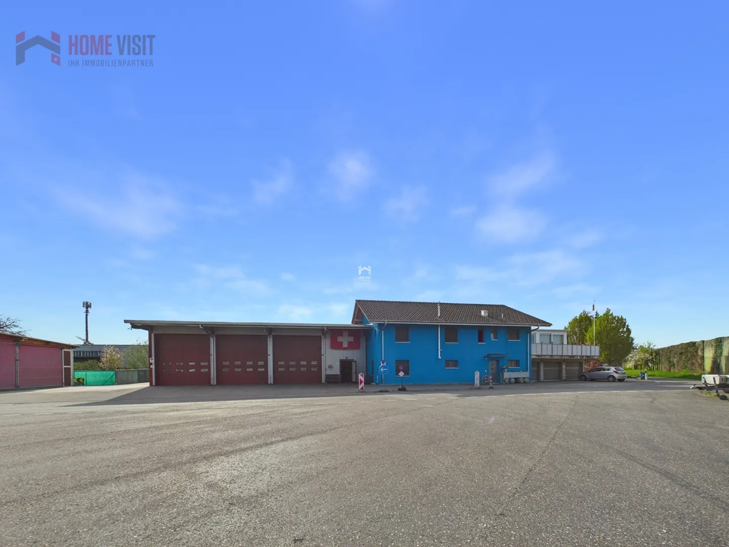 Vielseitige Gewerbeimmobilie mit Wohnraum - Foto 1 von 25