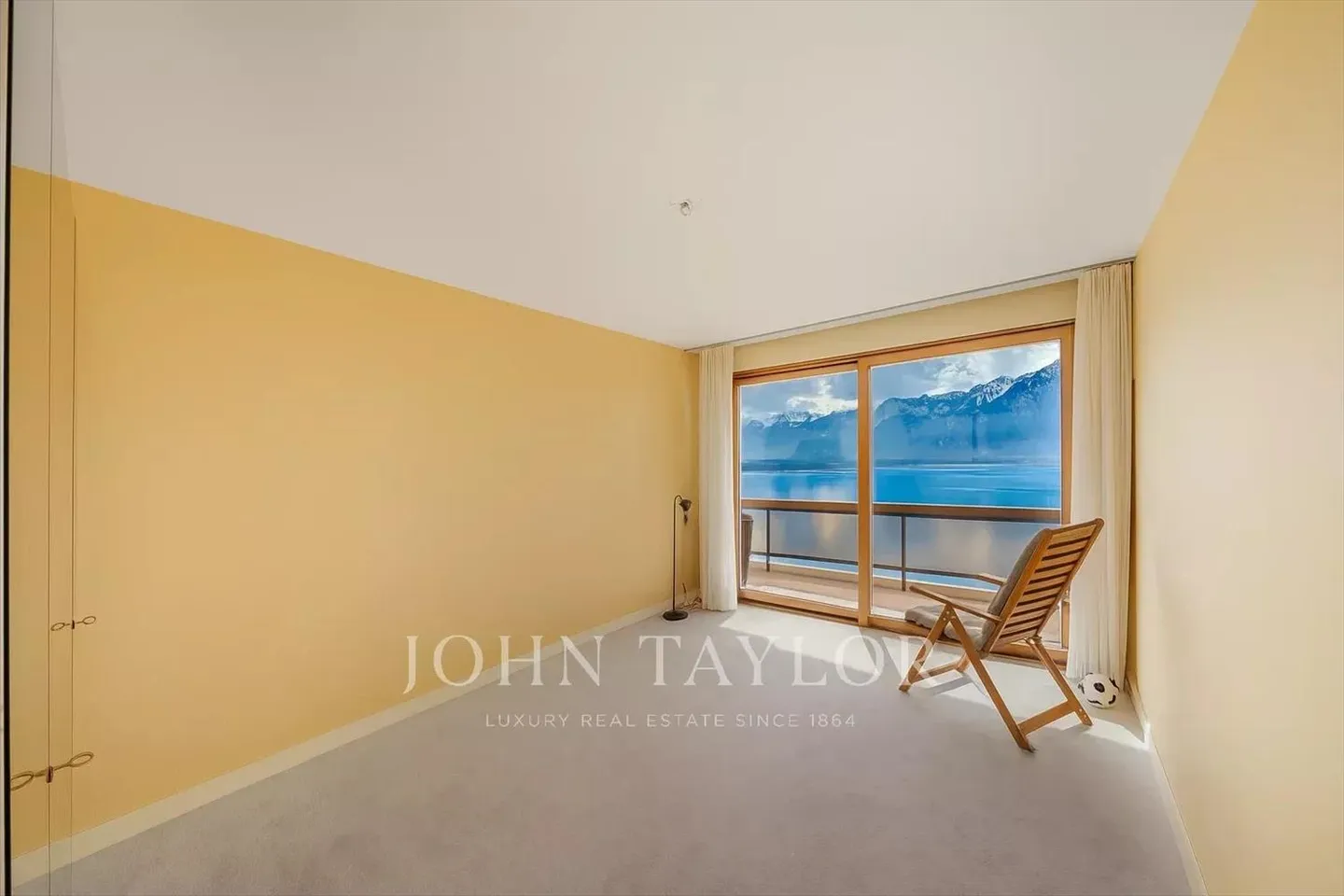 Appartamento 3,5 locali con vista panoramica sul lago e sulle montagne - Foto 8 di 10