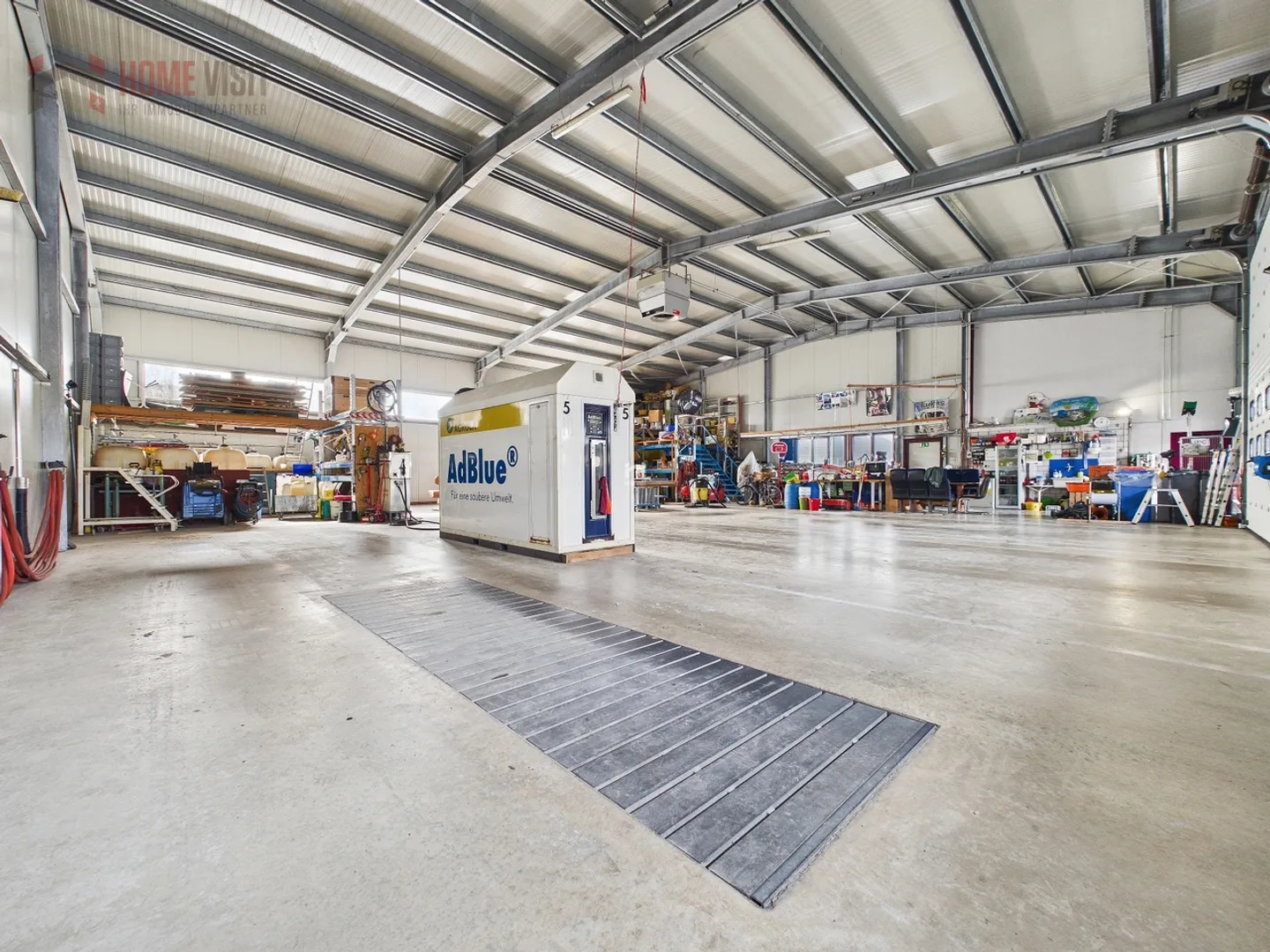 Vielseitige Gewerbeimmobilie mit Wohnraum - Foto 3 von 25