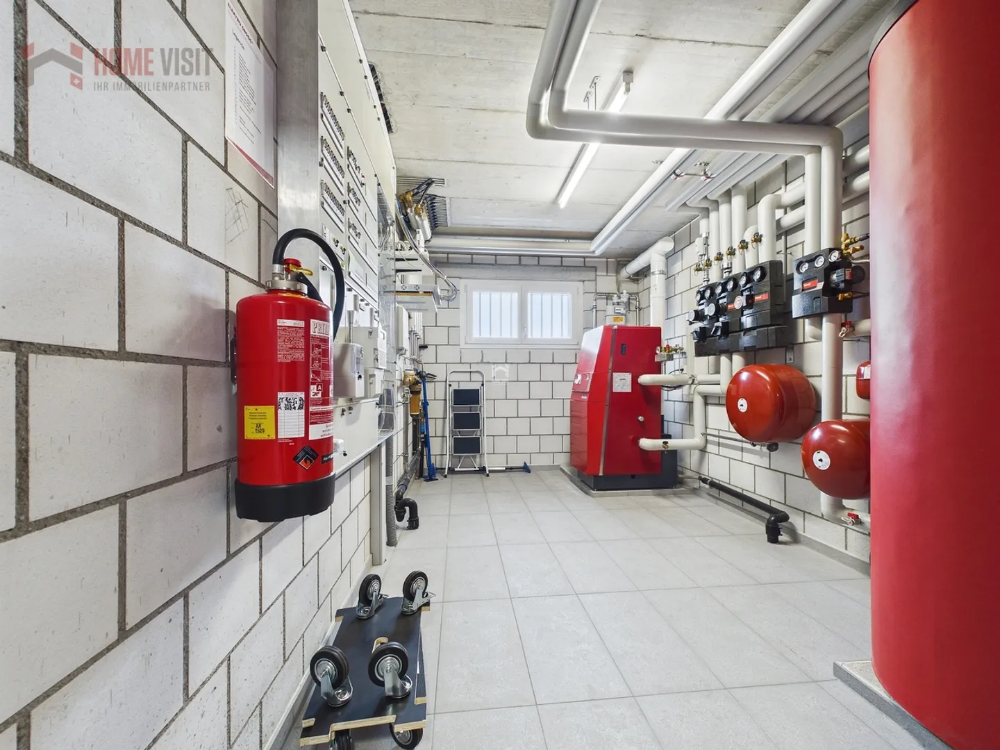 Vielseitige Gewerbeimmobilie mit Wohnraum - Foto 6 von 25