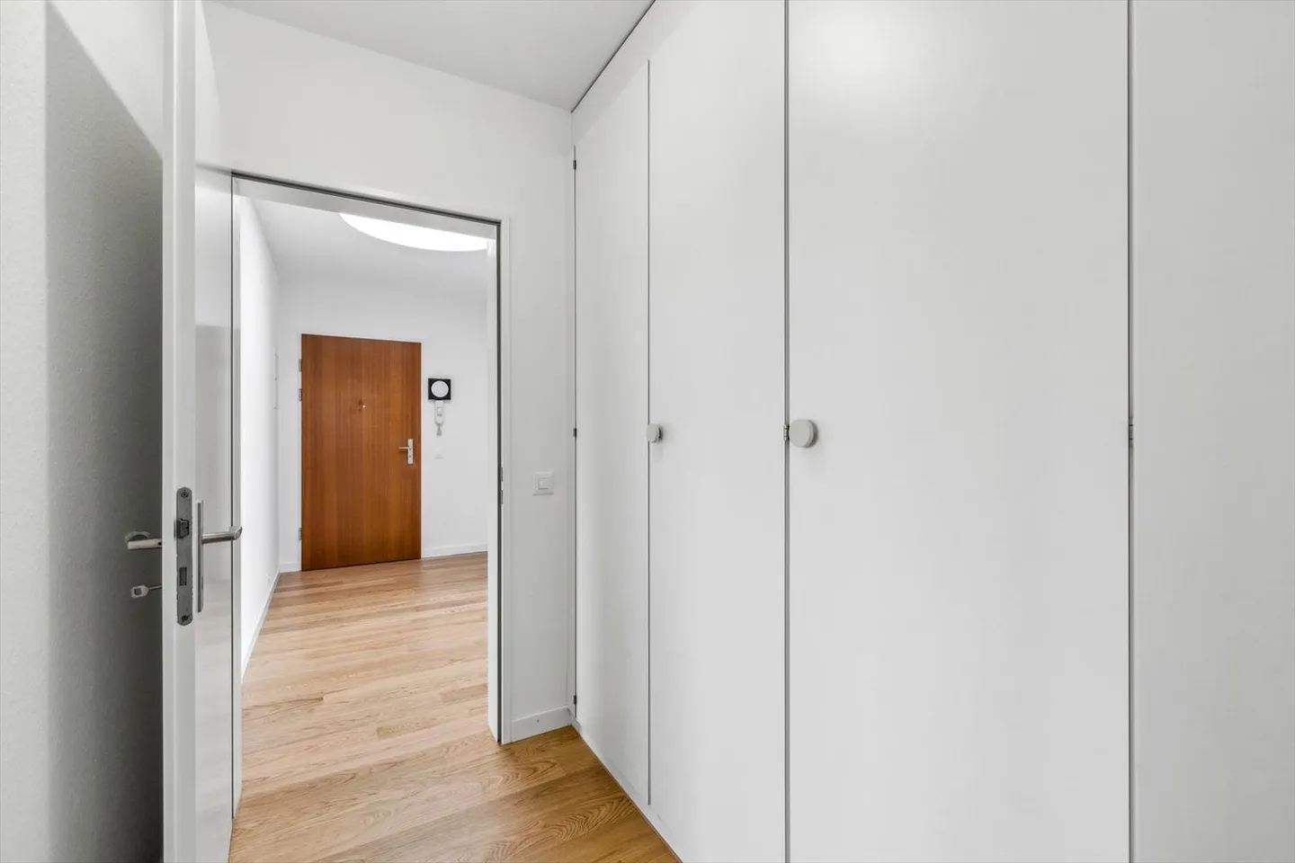 Appartamento attico appena ristrutturato da sogno (incluso 1 anno di parcheggio gratuito...) - Foto 9 di 10