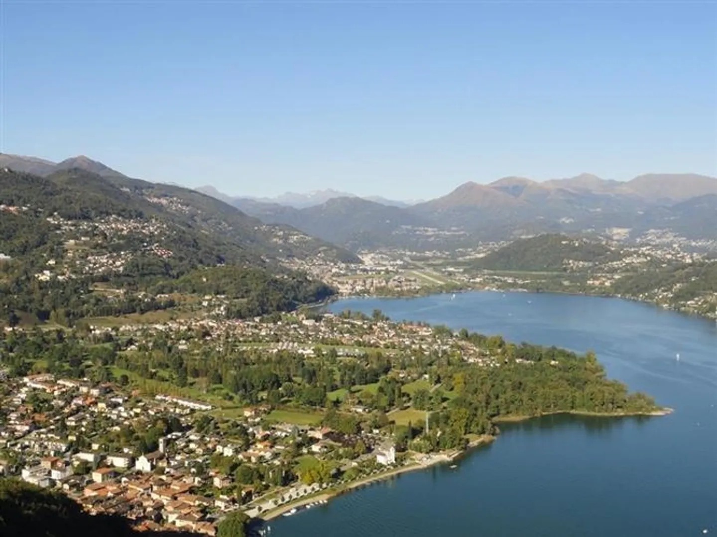 Modernes 3,5-Zimmer-Apartment in Caslano - Foto 1 von 1