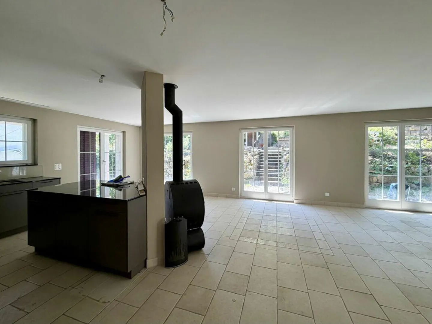 Spacious 6.5-room single-family house with dream garden in Wettingen - Photo 5 of 21