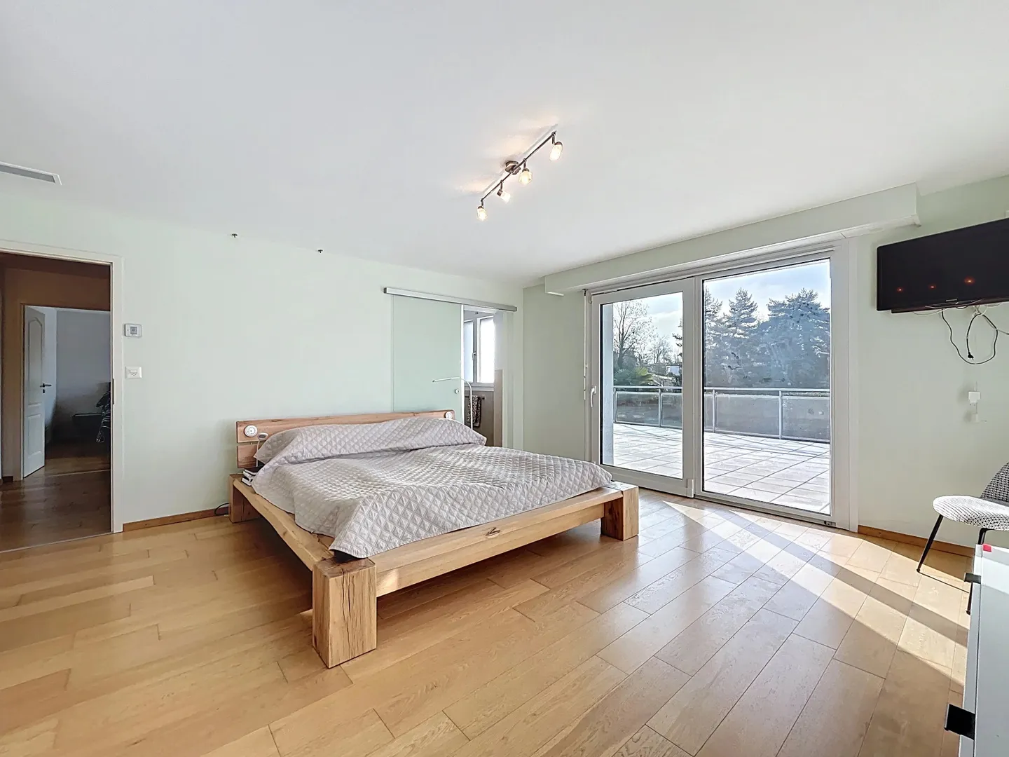 Helle Villa in der Nähe der Internationalen Schule - Foto 6 von 11