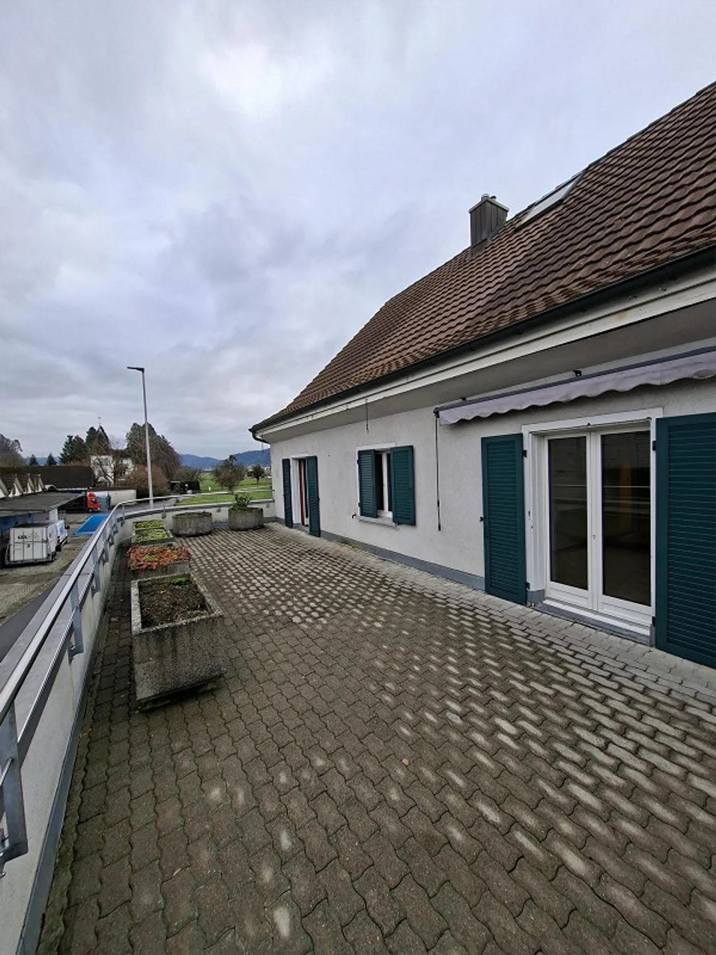 Appartement lumineux de 4 pièces avec terrasse ensoleillée au cœur de Reiden LU - Photo 1 sur 6