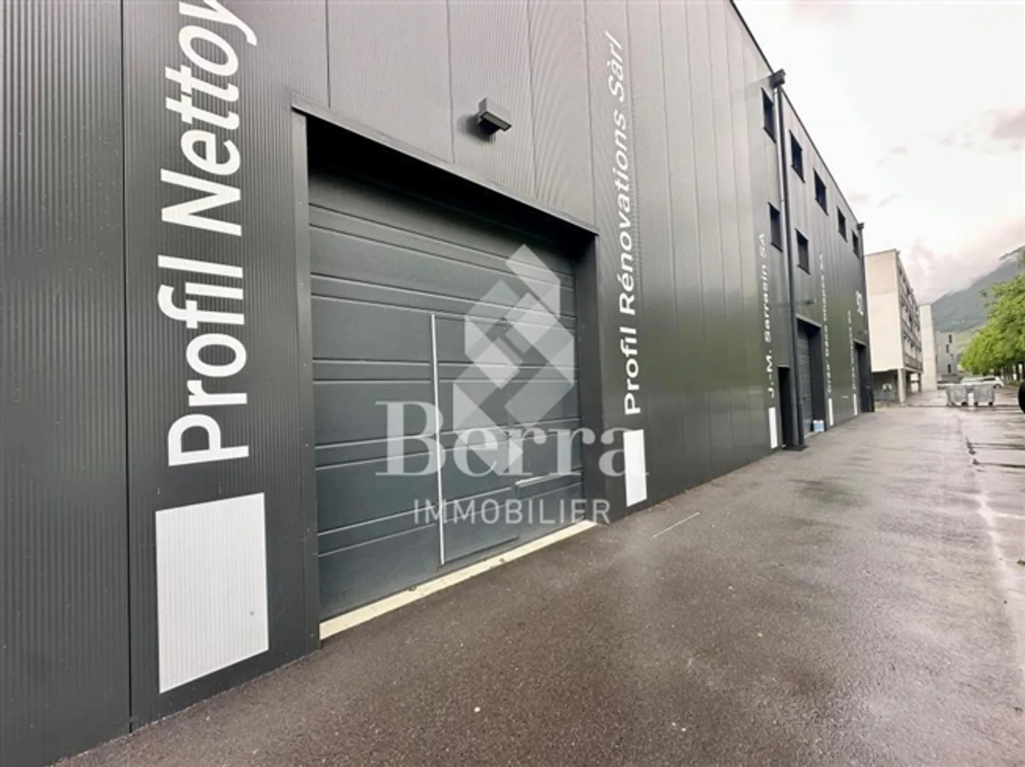 Bureau au 1er étage - Photo 1 sur 7