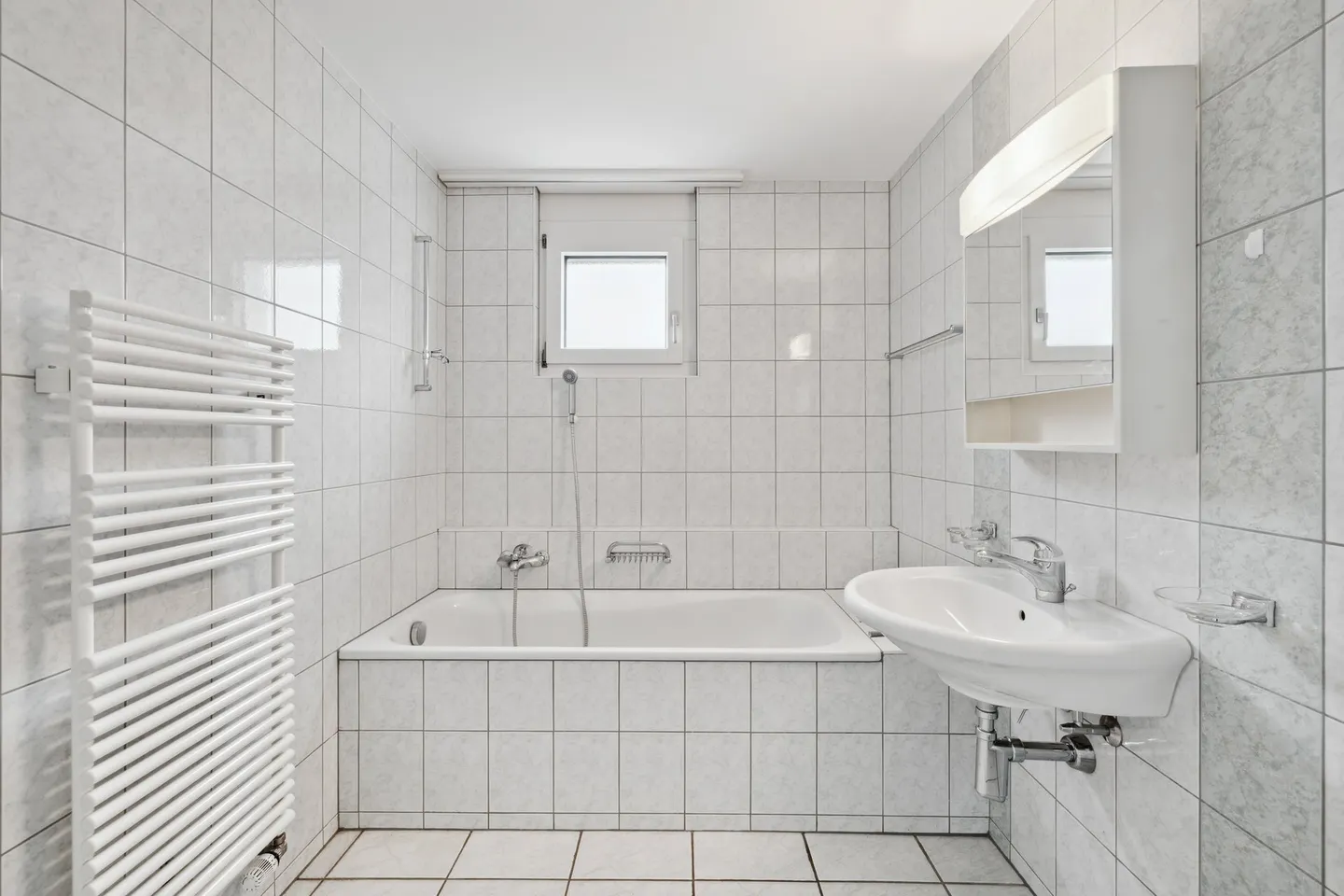 Appartement spacieux avec balcon - Photo 6 sur 12