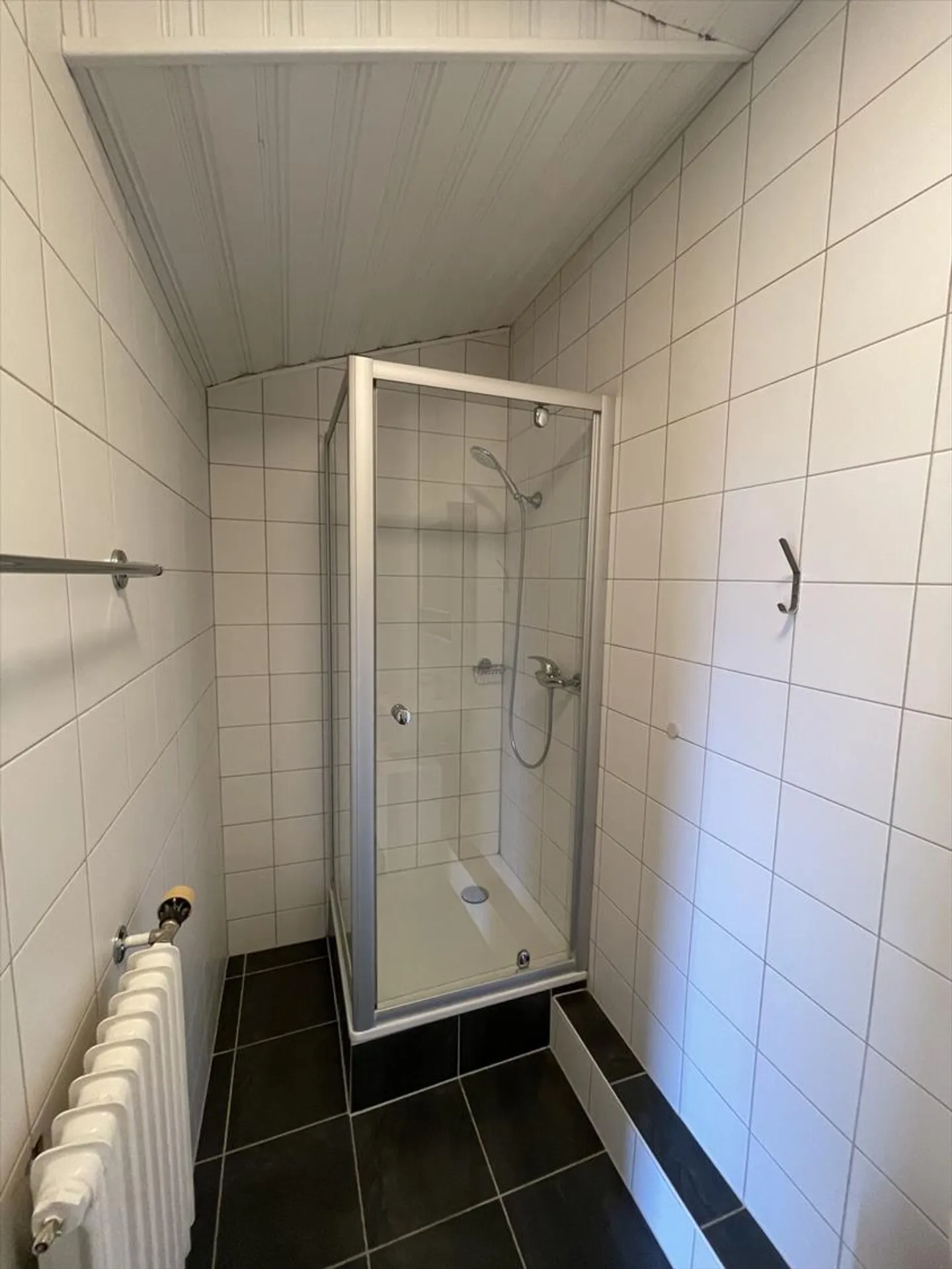 2,5 pièces dans le grenier - Photo 8 sur 10