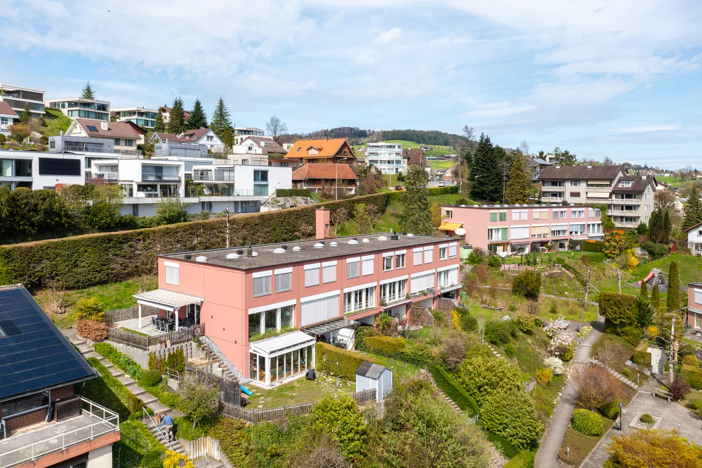 APPARTAMENTO 3½ STANZE AD ADLIGENSWIL (LU), ARREDATO, TEMPORANEO - Foto 1 di 10