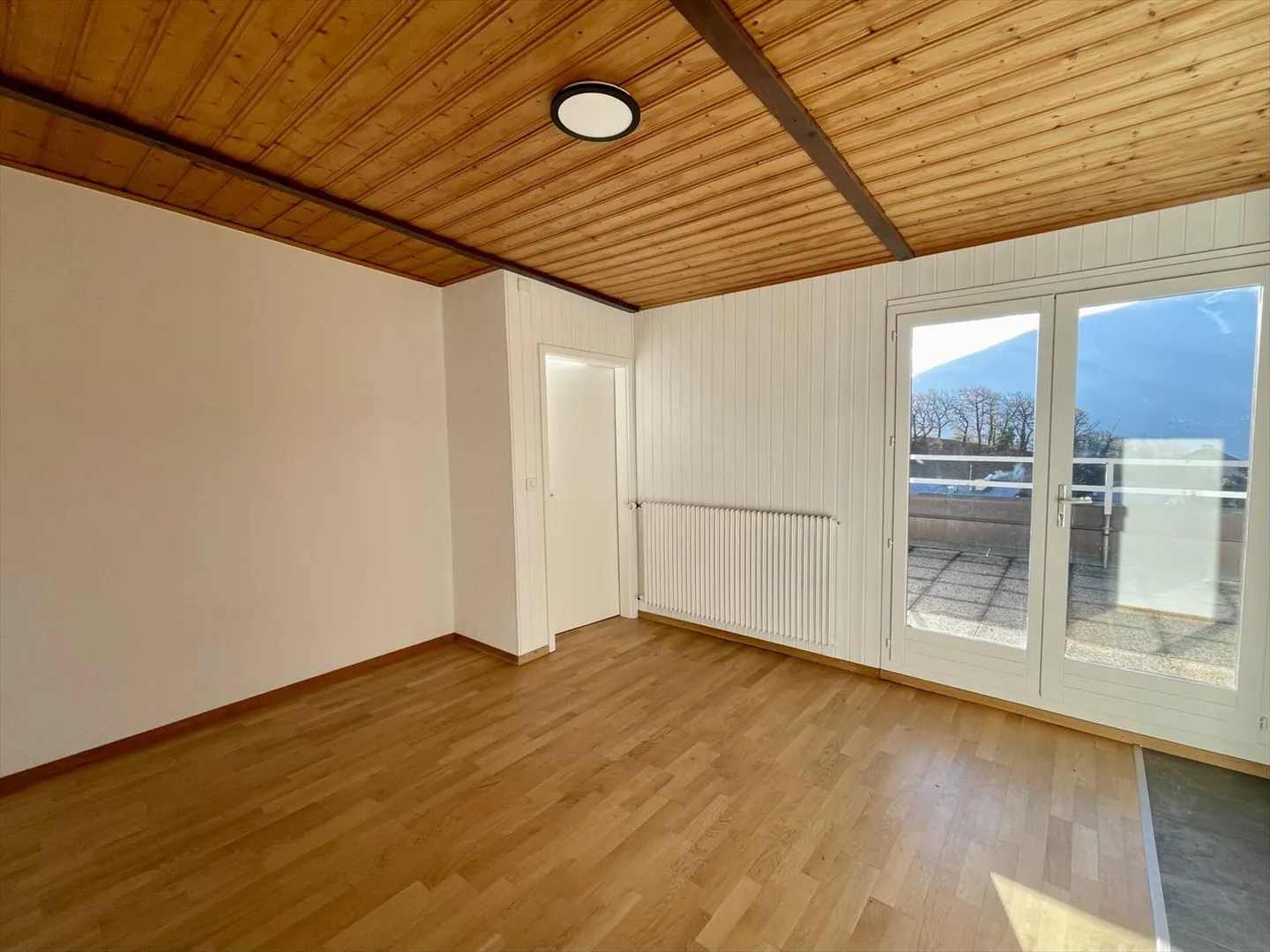 2,5 pièces dans le grenier - Photo 3 sur 10