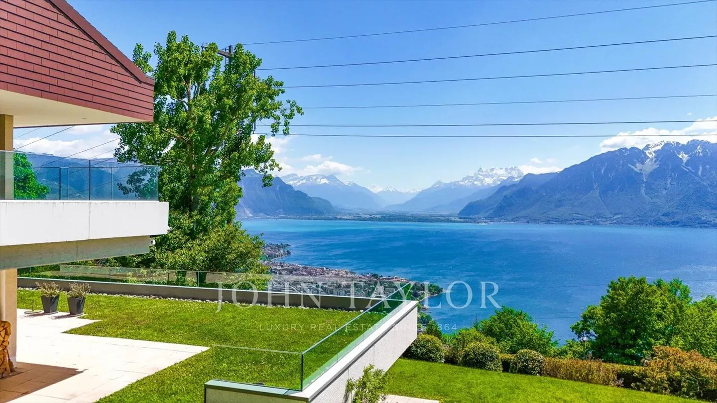 ESCLUSIVITÀ!! Villa spaziosa con vista panoramica spettacolare - Foto 3 di 13