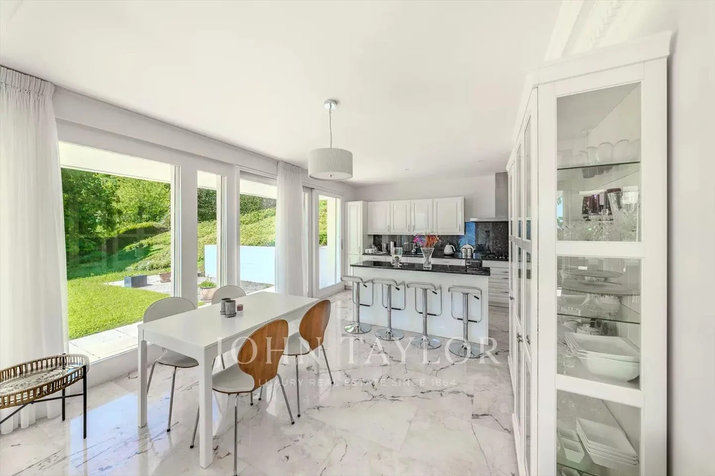 ESCLUSIVITÀ!! Villa spaziosa con vista panoramica spettacolare - Foto 7 di 13