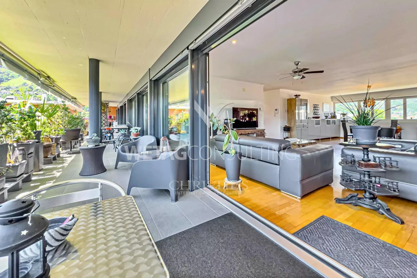 Lugano-Agno: Penthouse Apartment near Lake Lugano for Sale - Photo 6 of 11