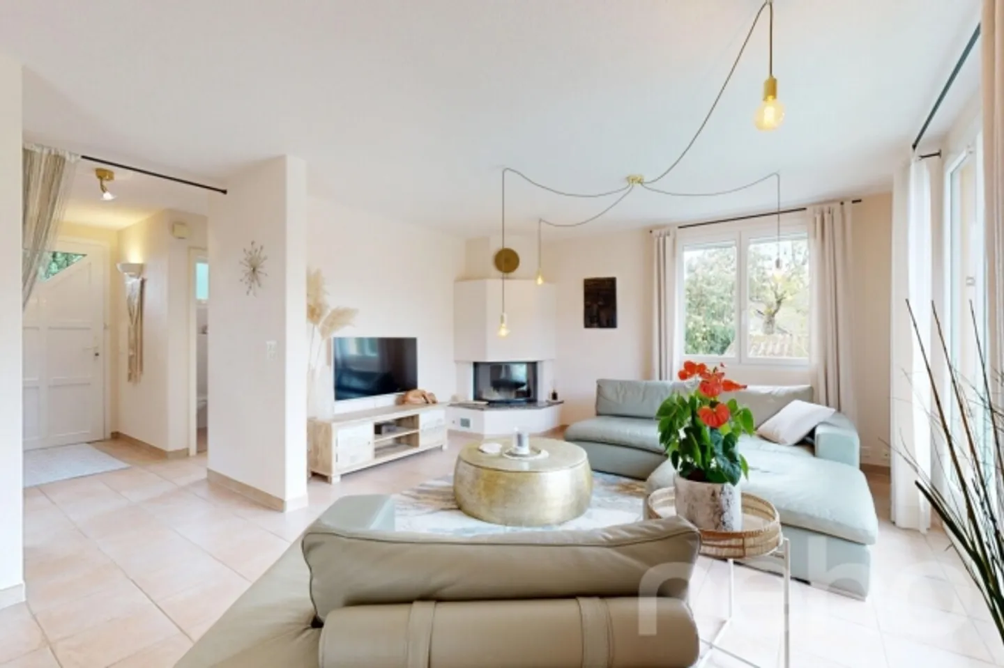 Stunning individual villa with pool and garden without vis-à-vis - Photo 2 of 13