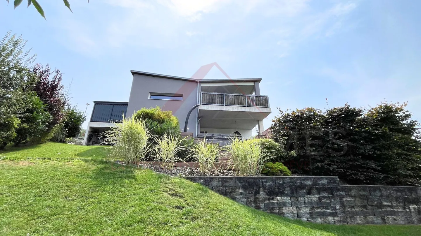 Selten in Bassecourt: helles Villa mit 146 m², Whirlpool, Terrassen und außergewöhnlichem Panorama - Foto 13 von 14