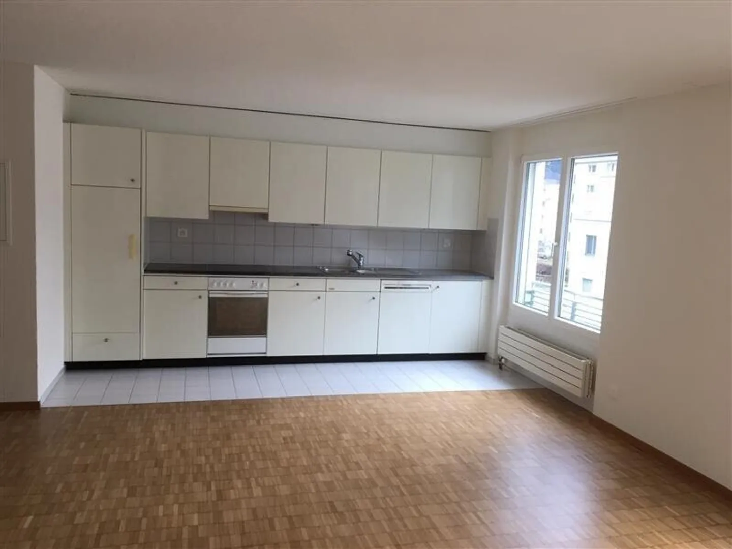 Beautiful 2.5 room apartment for rent in Chur! - Photo 2 of 8