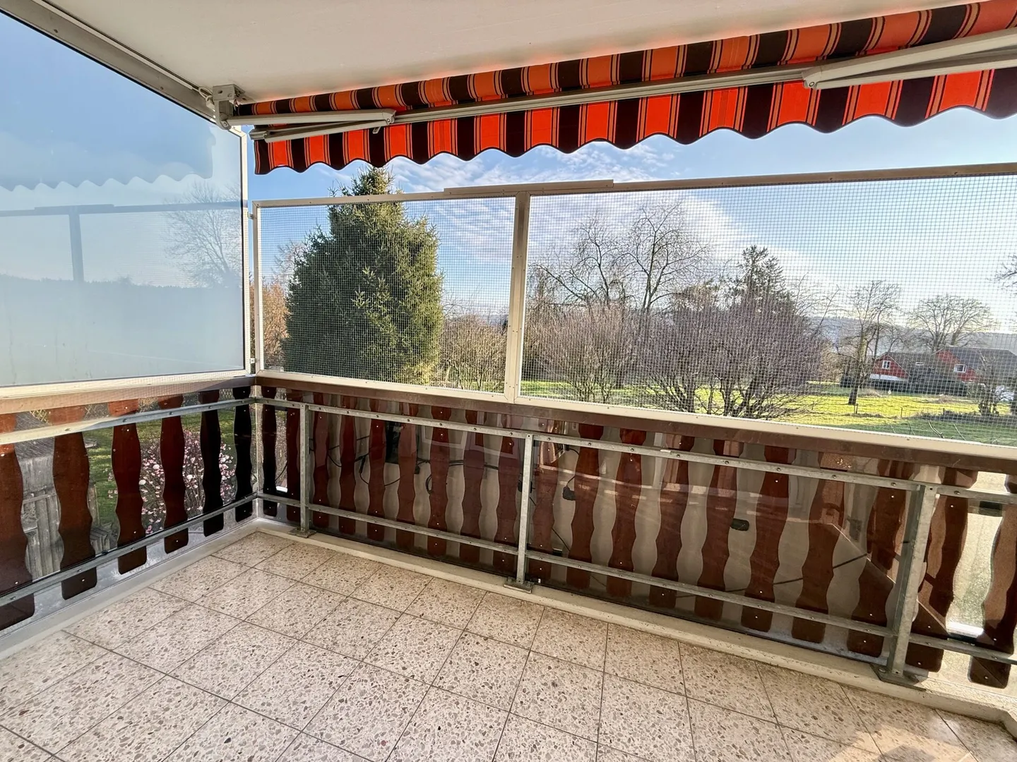 Cozy home at a low price with a large balcony - Photo 1 of 9