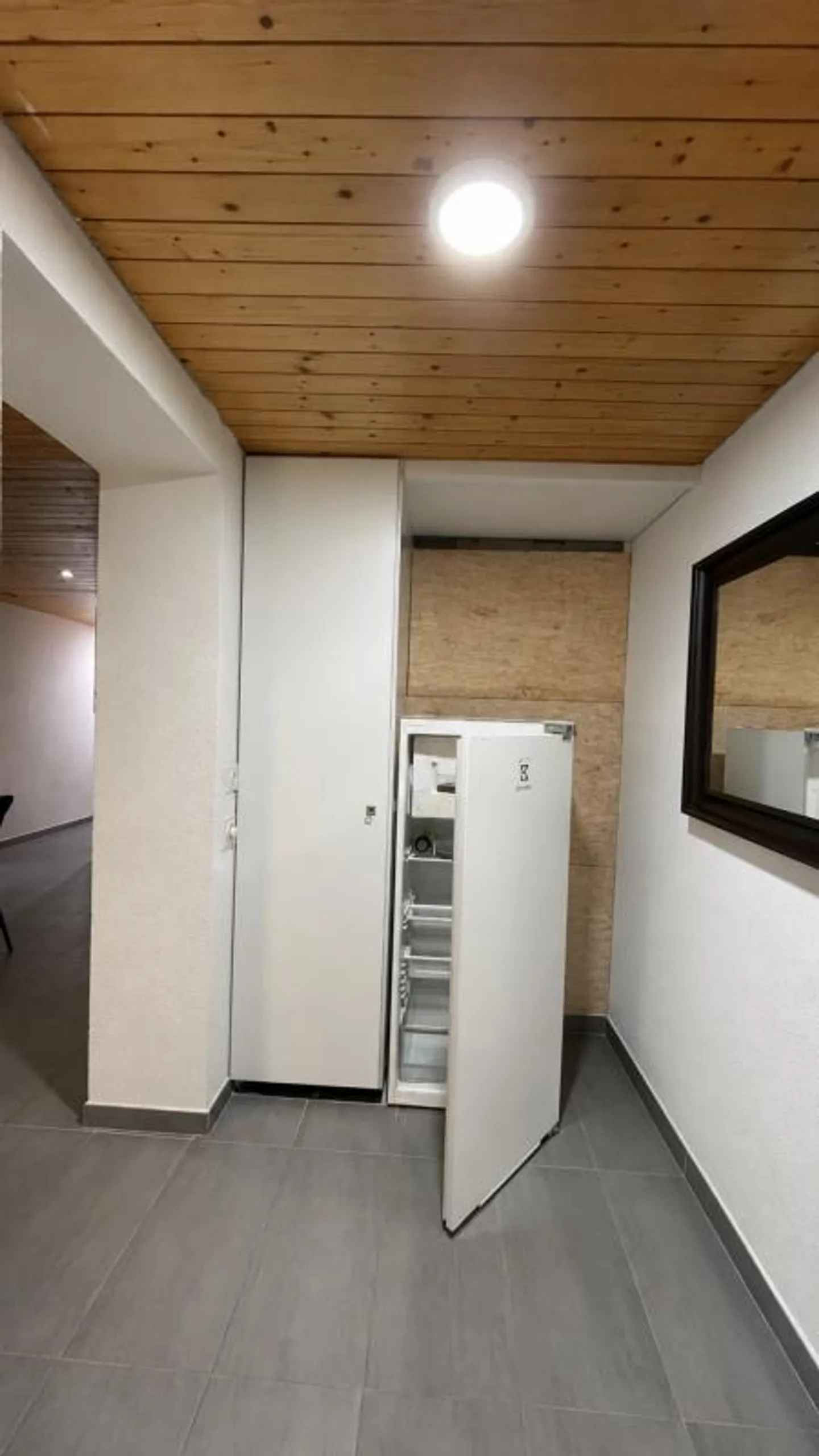 Geräumige Wohnung mit Balkon - Foto 9 von 14