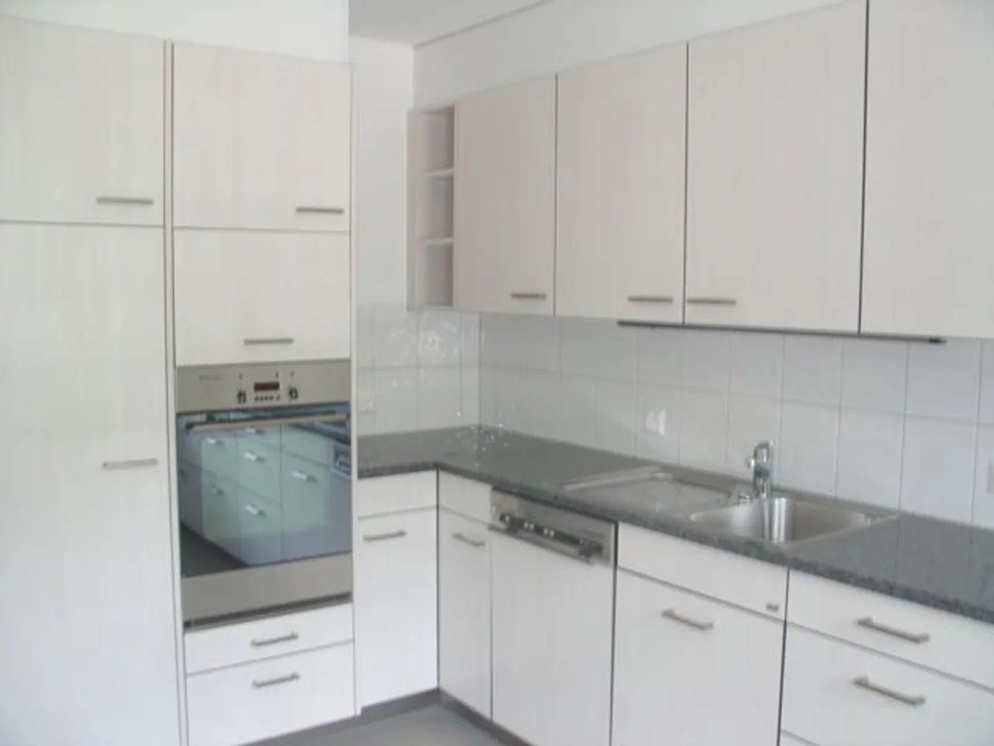 Moderne 4.5-Zimmer-Maisonettewohnung - Foto 3 von 10