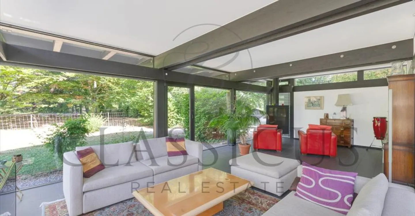 Villa luminosa e moderna con giardino paesaggistico, ai margini del Golf di Ginevra - Foto 3 di 5