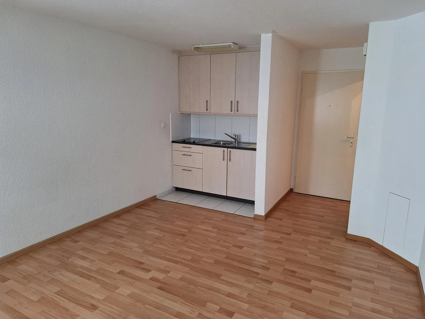 Studio centrale in affitto - Foto 2 di 4