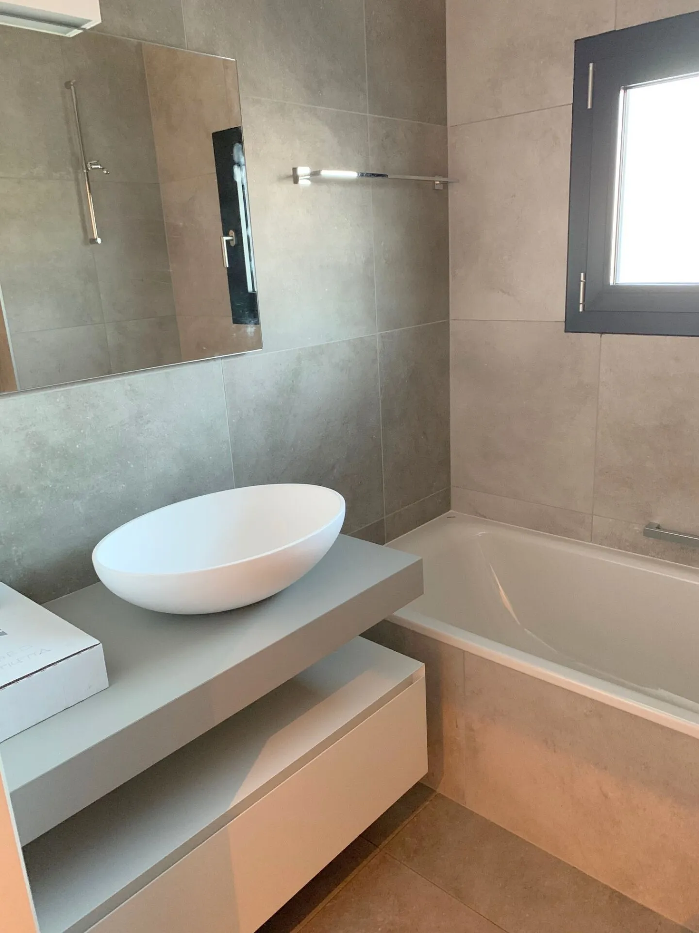 Two and a half room apartment on the ground floor with large terrace and elevated garden - Photo 4 of 9