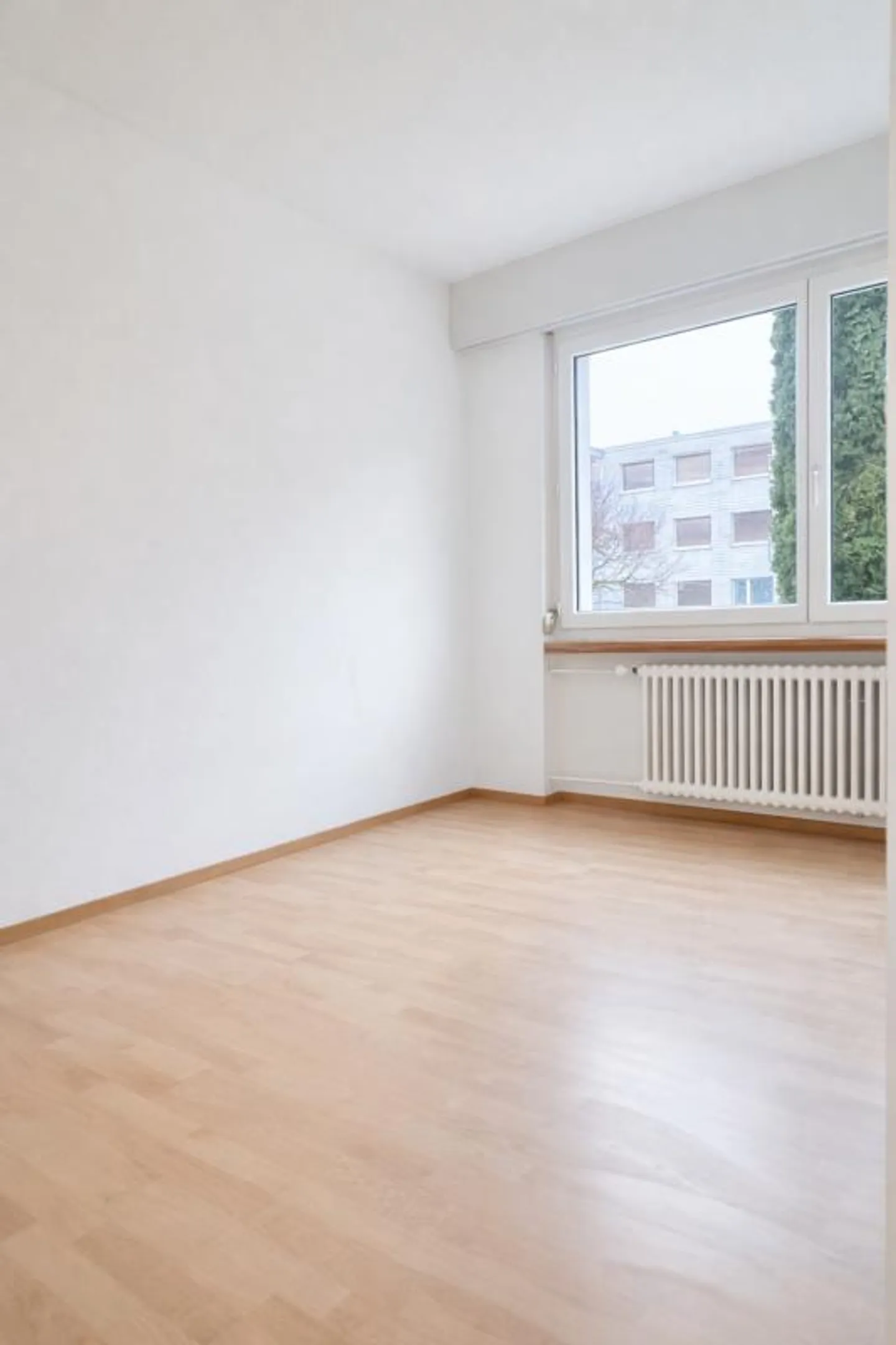 Appartamento al piano terra di 3,5 locali a un prezzo accessibile in una posizione tranquilla - Foto 5 di 7