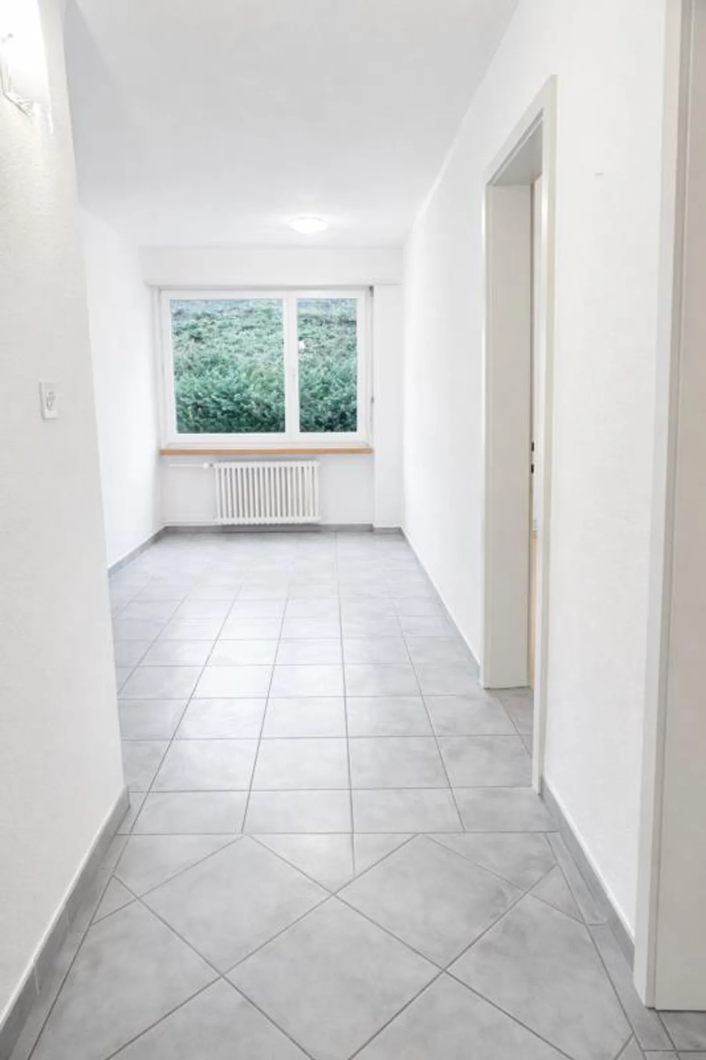 Appartamento al piano terra di 3,5 locali a un prezzo accessibile in una posizione tranquilla - Foto 6 di 7