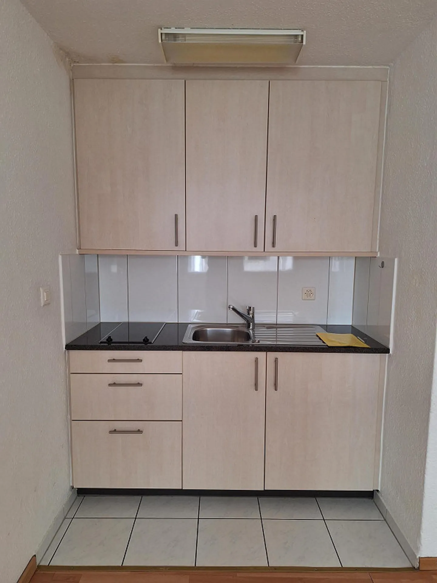 Studio centrale in affitto - Foto 3 di 4