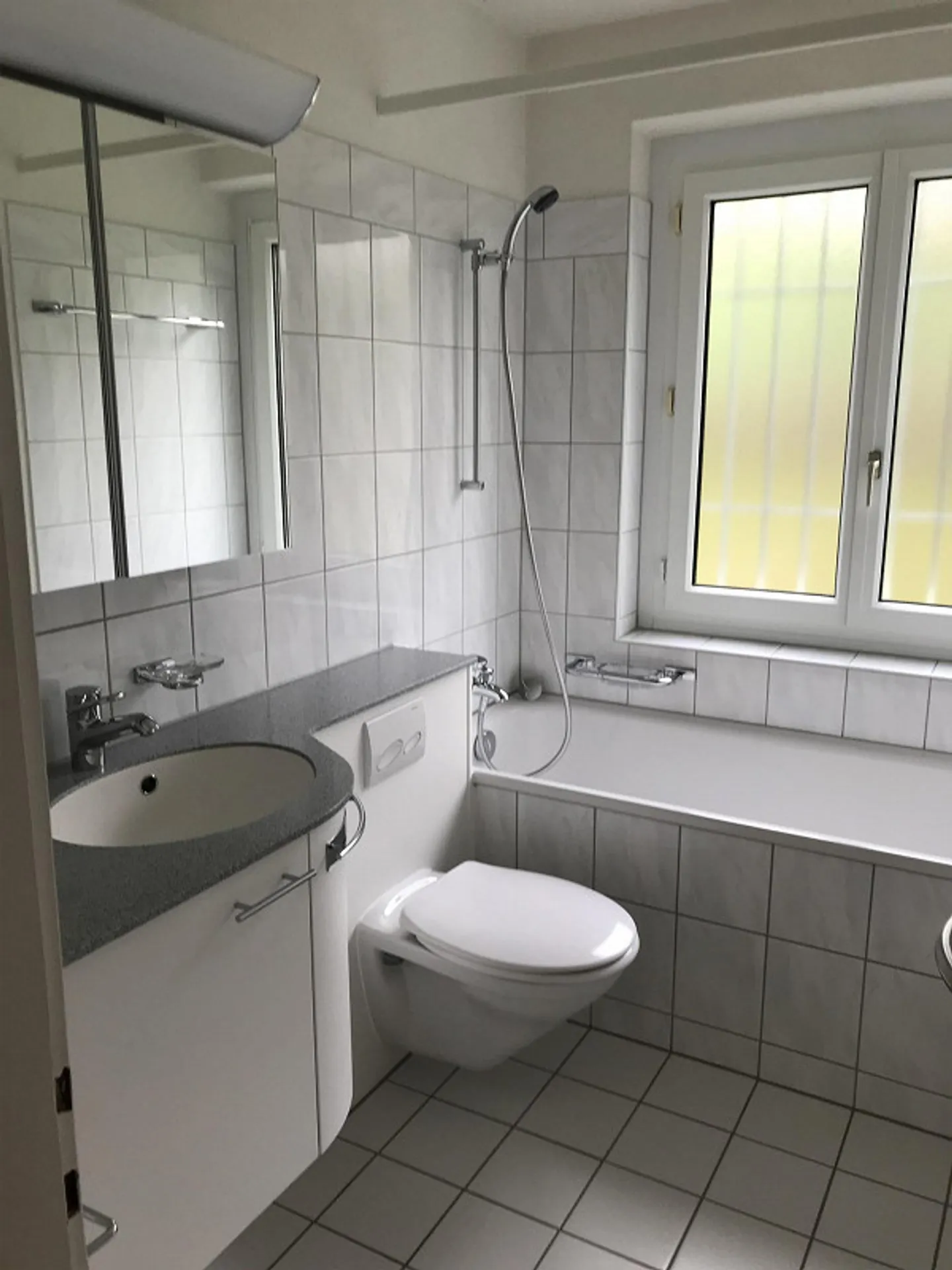 Appartamento accogliente con 3 stanze a Zurigo-Affoltern - Foto 3 di 6