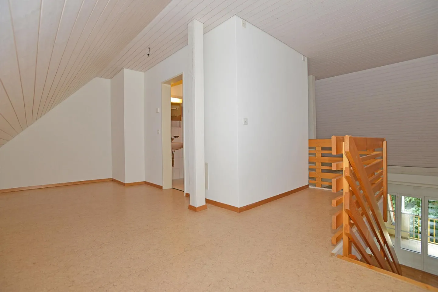 Exclusive apartment on 2 floors "Rent without deposit" - Photo 3 of 10