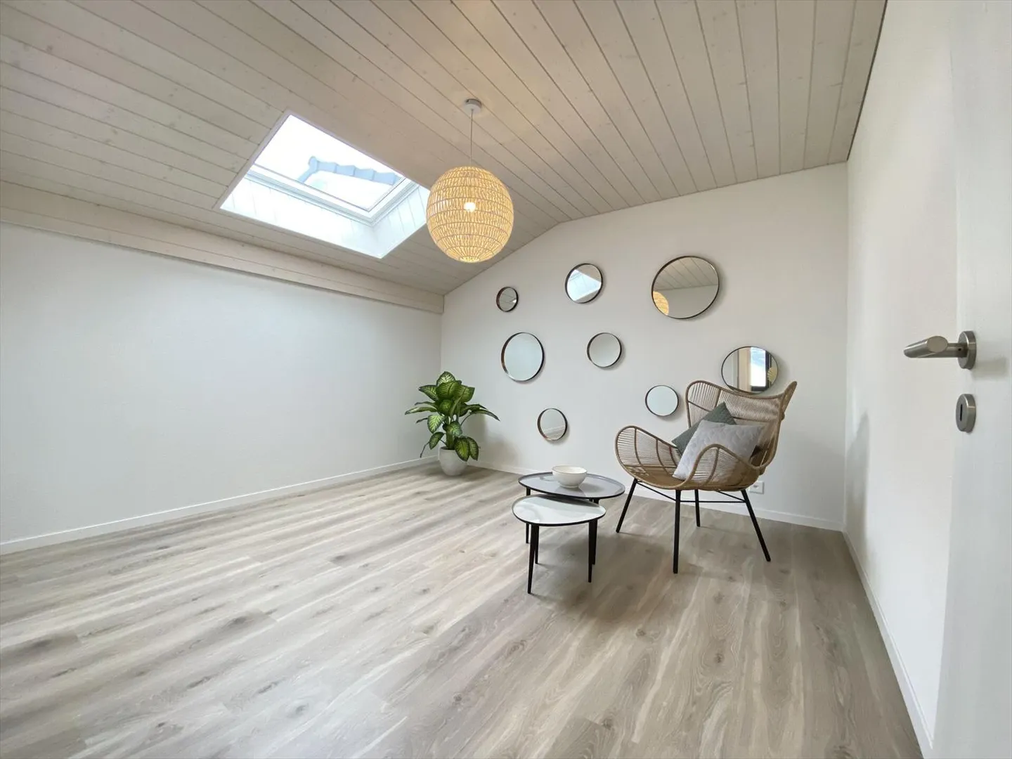 Beautiful 3.5-Room Penthouse Apartment - Photo 4 of 6