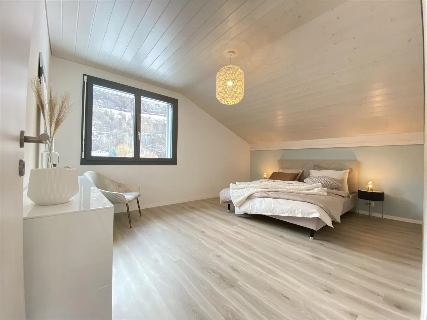 Beautiful 3.5-Room Penthouse Apartment - Photo 5 of 6