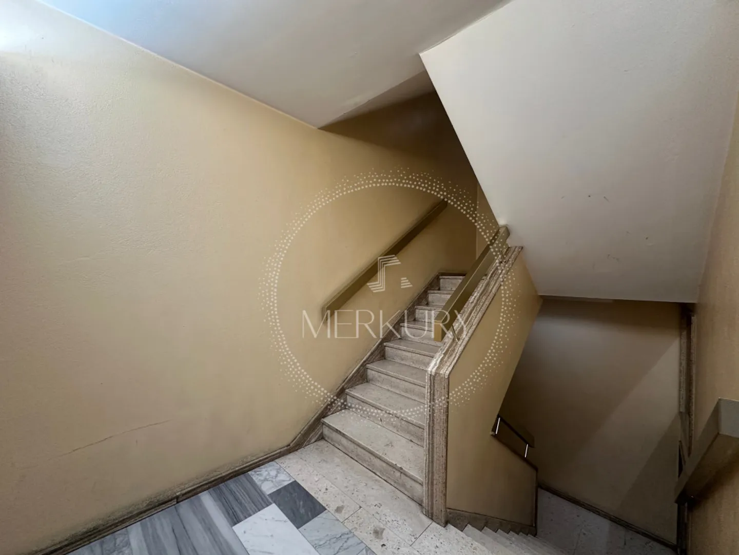 A charming 2-room apartment close to Cornavin Station - Photo 1 of 2